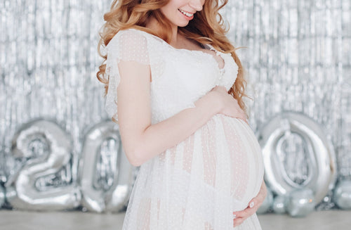 16 Celebratory New Year’s Pregnancy Announcement Ideas